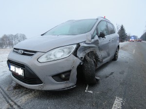 dopravni-nehoda-trutnovsko-6-1-2016-3