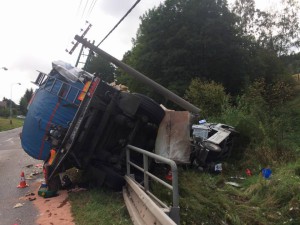 dopravni-nehoda-volanov-19-9-2016-3