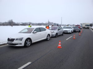 Hromadná dopravní nehoda I/33 - Hradec Králové - Jaroměř - 24.1.2017