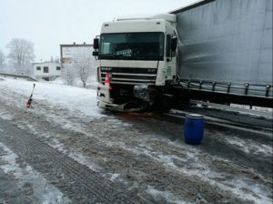 dopravni-nehoda-sobotka-2-1-2017-1