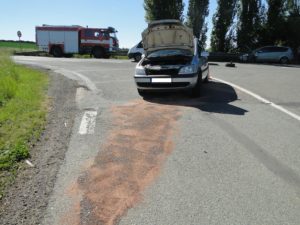 dopravni-nehoda-lochenice-2