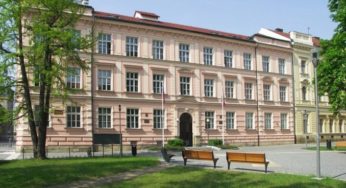 Kraj nechá opravit fasádu na Machonově budově